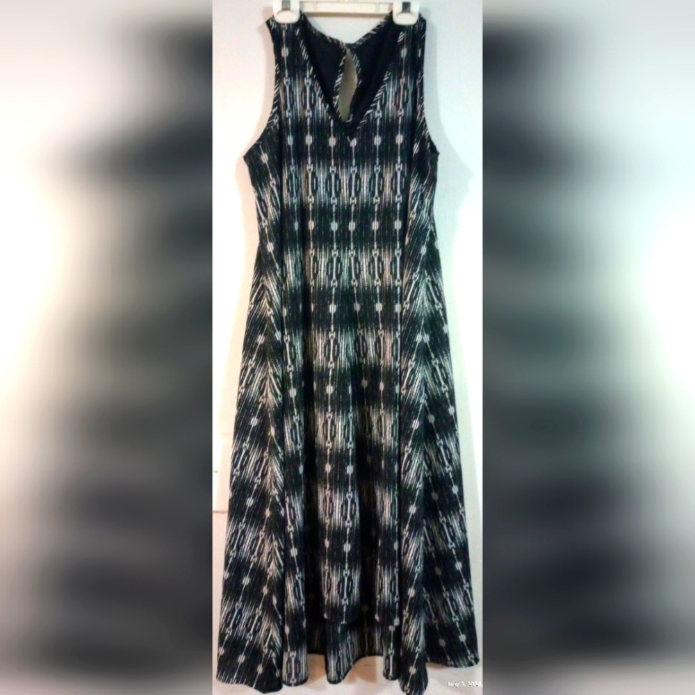 Mark Carmen Valvo women's Large long high/low summer dress black white pattern